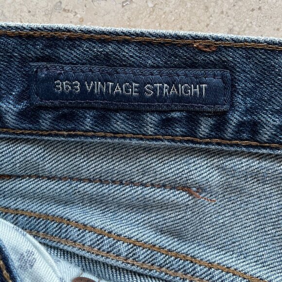 Lucky Brand Jeans Men's 363 Vintage Straight Medium Wash, Size W29 L29 - Picture 9 of 10